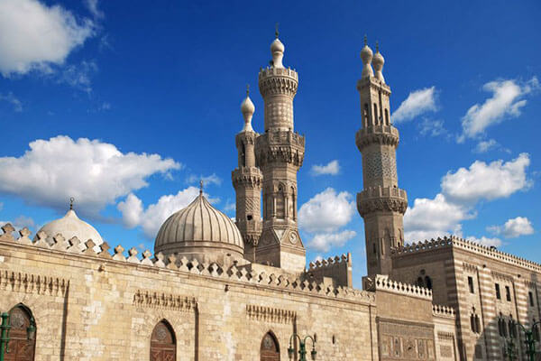 مسجد الأزهر بالقاهرة 
